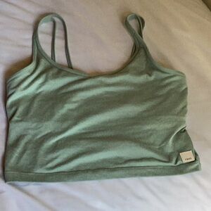 Vuori Celery Heather crop top